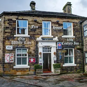 https://the-old-white-lion-hotel.yorkshirehotels.net