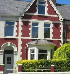 https://ty-rosa-bed-breakfast.cardiffhotelswales.com